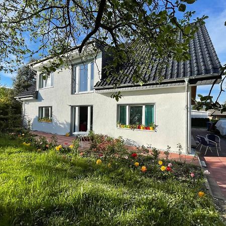 Villa Dada Ahrensfelde Exteriör bild